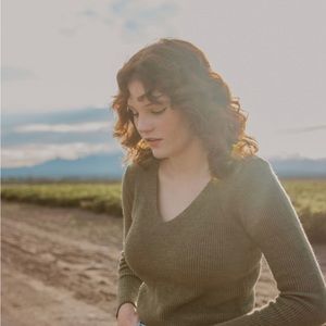 Meet your Posher, Ellie